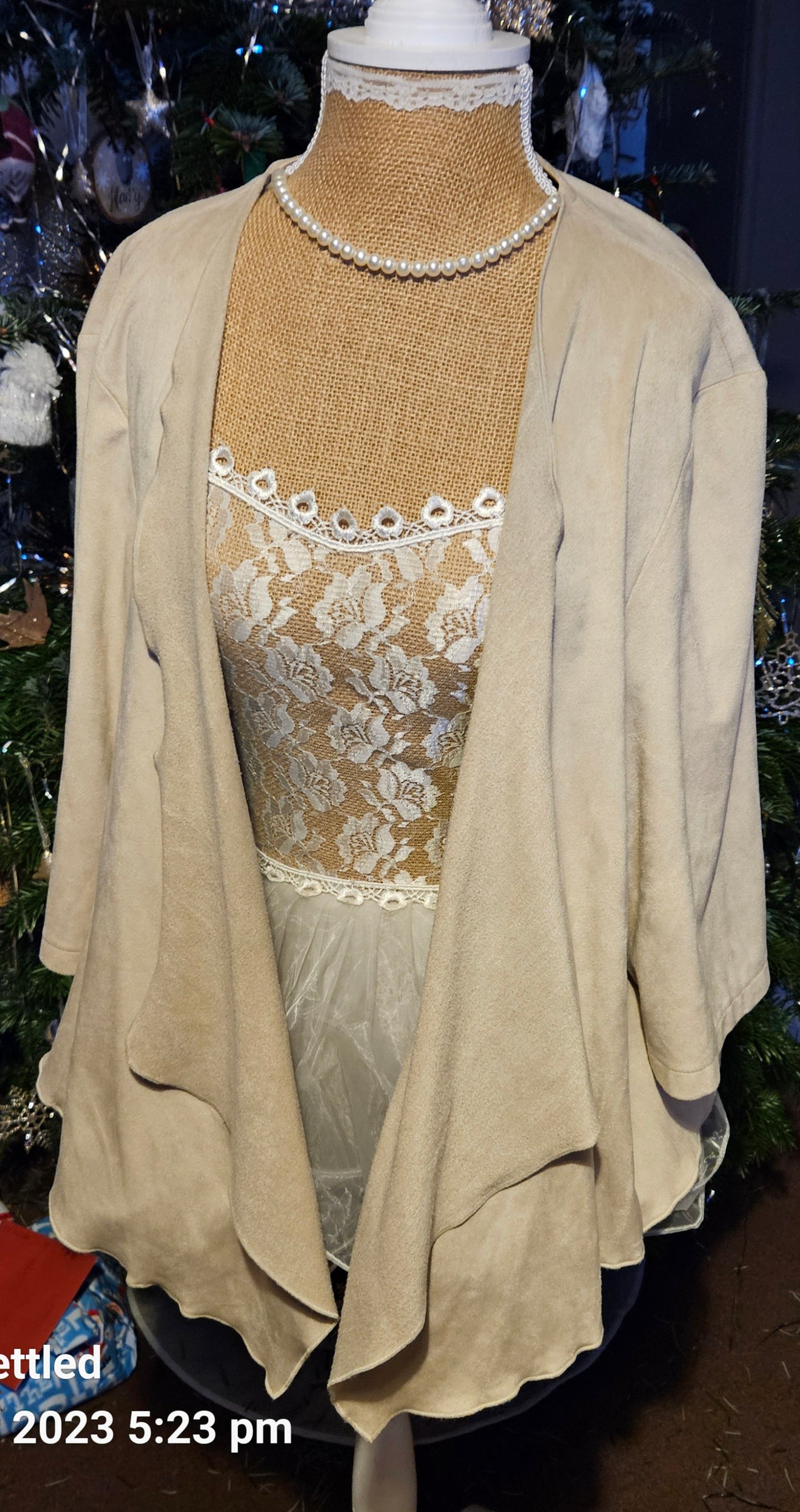 Sempre Piu Waterfall beige jacket size 18